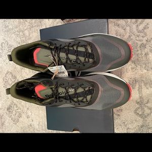 Reebok’s running/ active/ lifestyle new never been worn